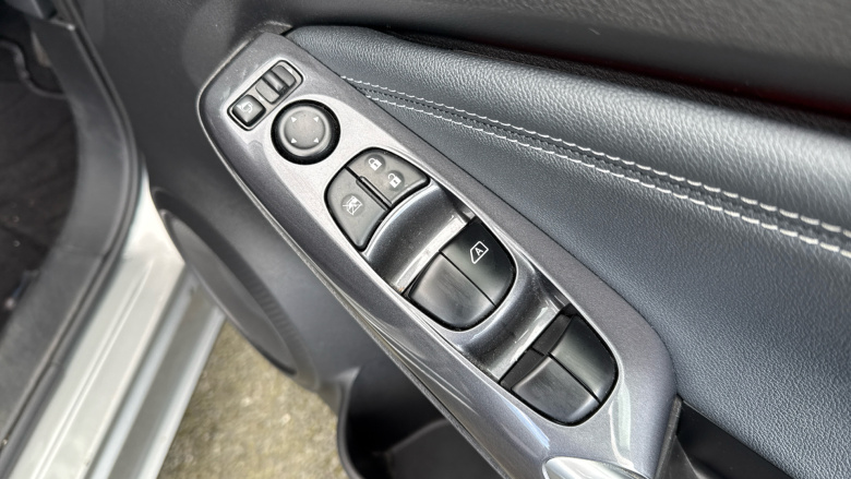 Nissan Juke 1.0 DiG-T 114 Tekna 5dr DCT Petrol Hatchback